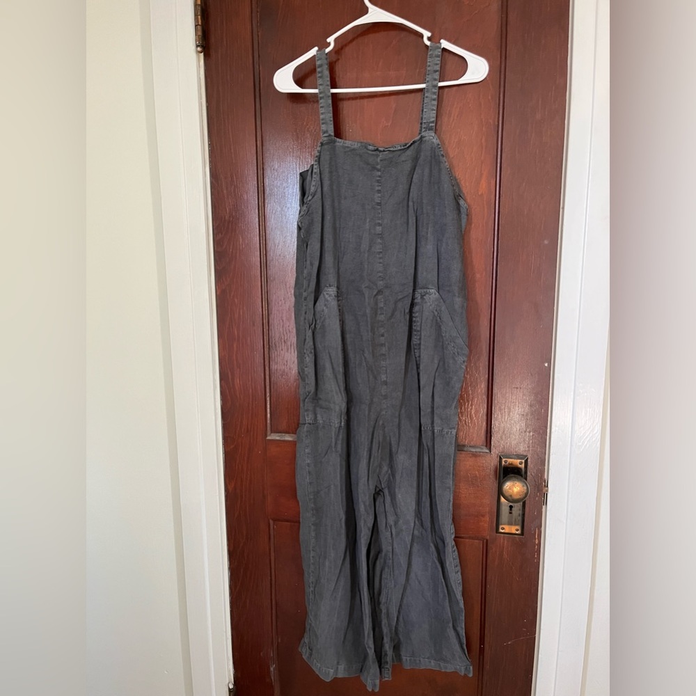 Universal thread jumpsuit overalls
